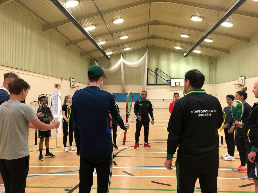 StaffsSquash's tweet photo. We were pleased to hold our second County Juniors Training session last weekend @TettColl @tettcoll_sport. We put the players through their paces both on and off court. Next event: Junior County Closed Saturday 10th July at Burton Manor Sports Association Club. #GoStaffs https://t.co/oMZHJy9Xav