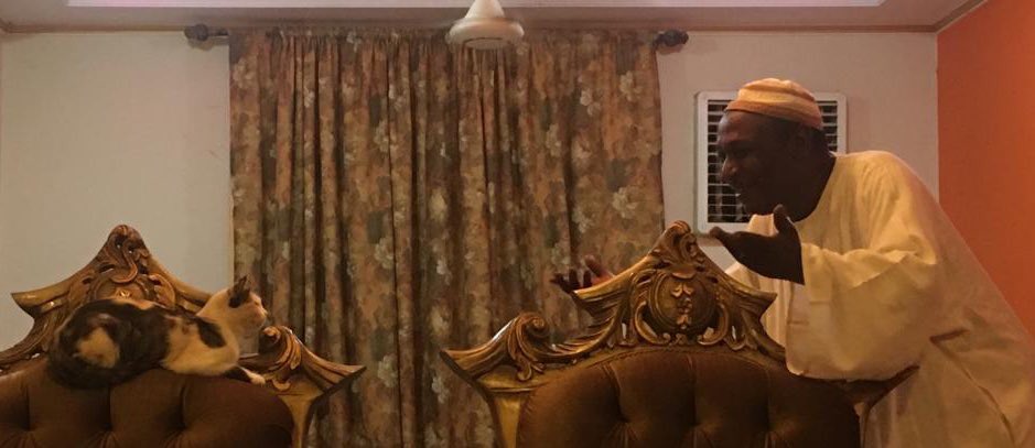 omalnya's tweet photo. " مربيين كدايس ليه شنو اصلو قاعدين في لندن " https://t.co/SnnspDMMf1