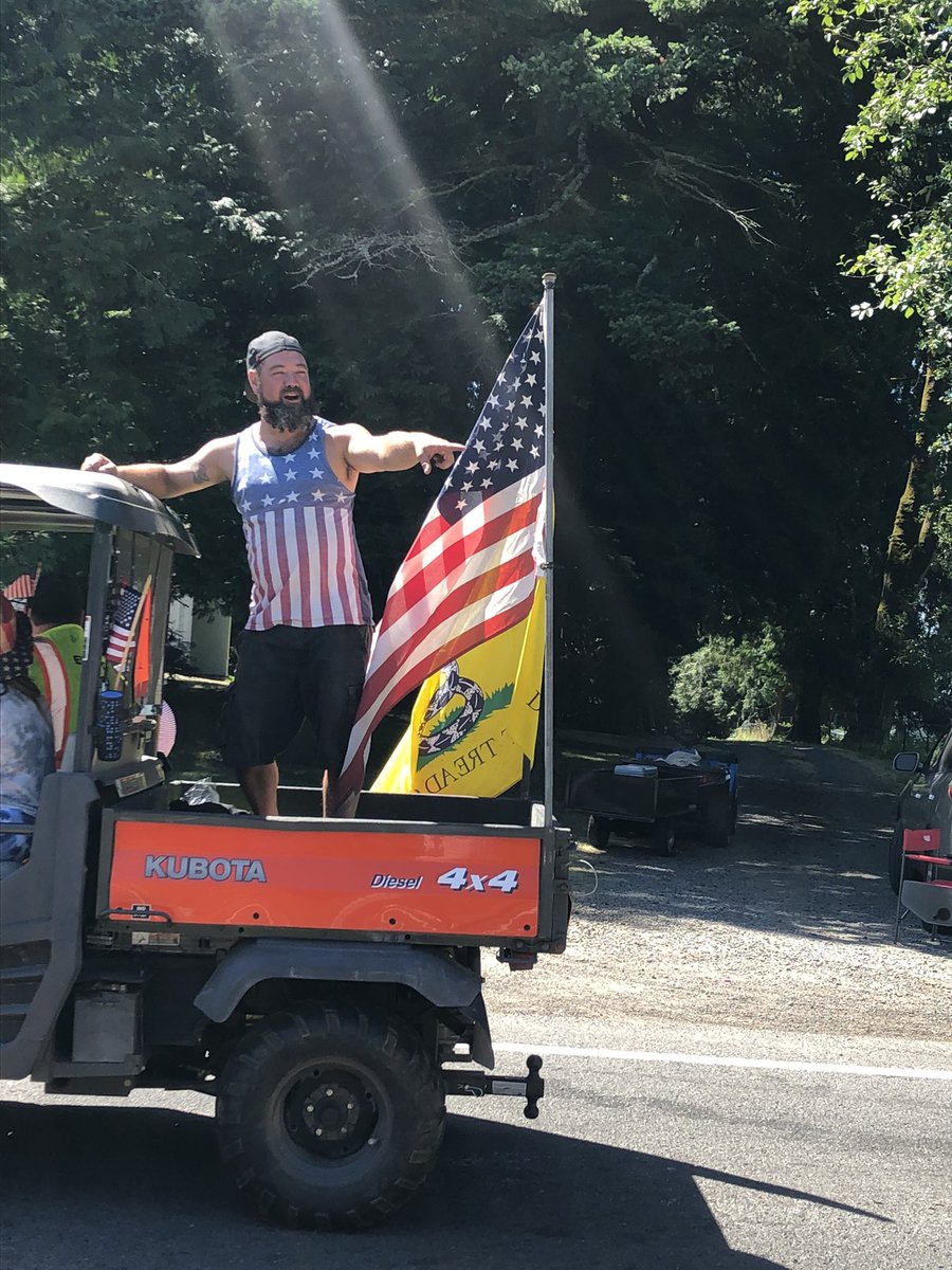 DuckPandemic's tweet image. Corbett has a parade every year.. I grew up in very rural upstate NY and VT so I’m used to rural vs urban difference . Gotta say it feels a little different . some guy yells because some guy wasn’t into his child getting stickers from cops. It’s been a year . #mistrust