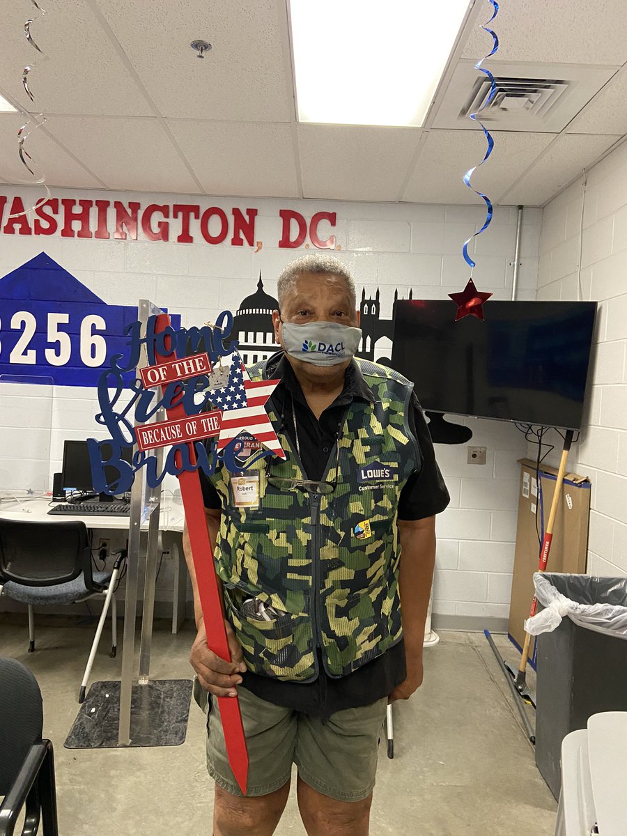 HolstonLewis's tweet photo. We at Lowe’s DC 3256 want to say Thank You to all the men and women who serve this country “The Home of the Free Because of the Brave” Happy 4th of July @LowesDMV @BenitoKomadina @kristiezw https://t.co/ruVeSppD7N