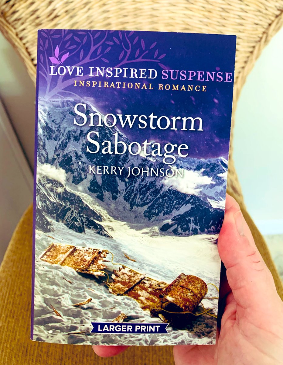 Boxes arrived at my house. Tears were shed. Squeals were heard. Moments were shared. Memories were treasured. And dreams became reality. 😭📚🤩 #published #grateful <a href="/LoveInspiredBks/">LoveInspiredBks</a> <a href="/HerringAli/">Ali Herring (closed to queries)</a>