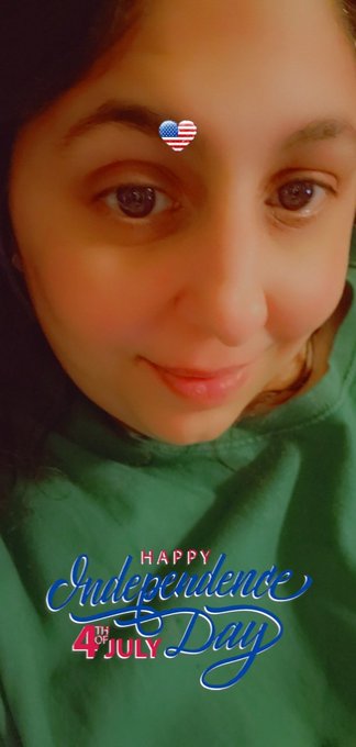 #Happy4thofJuly my friends. Have fun, drink and fuck responsibly. Love you 😍💗 https://t.co/iAKKnY0Z0<a href="/tag/happy4thofjuly"class="tags">#Happy4thofJuly</a>