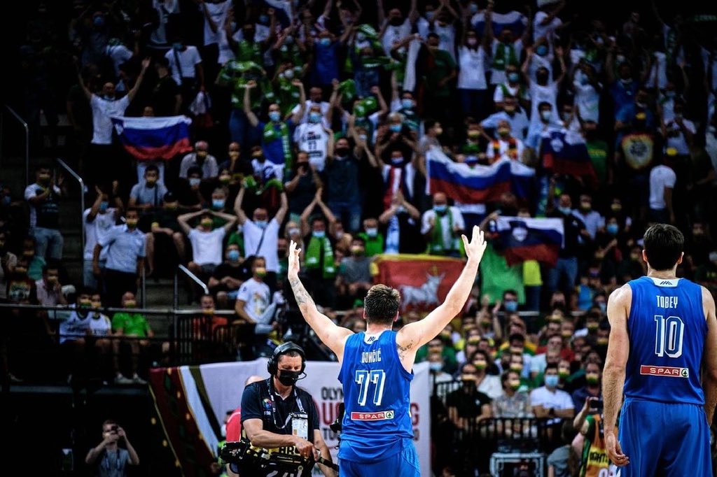 Luka Doncic on Twitter: "No words needed! What a team❤️🇸🇮 #mislovenci… "