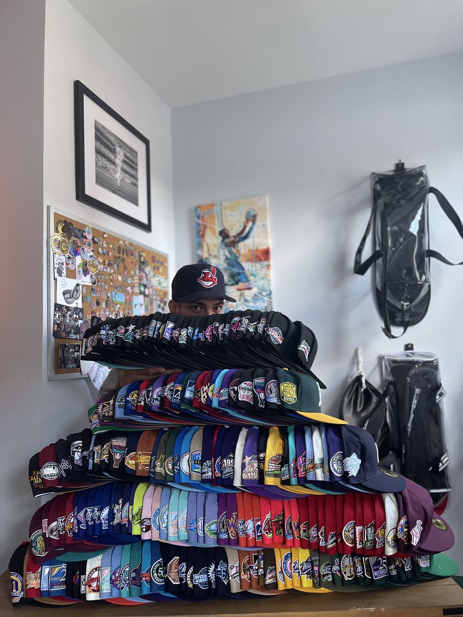 BrimBenders's tweet photo. Someone said #SidePatchSunday ? lol We love collecting hats! @HatClub https://t.co/sDMdl8yMVr