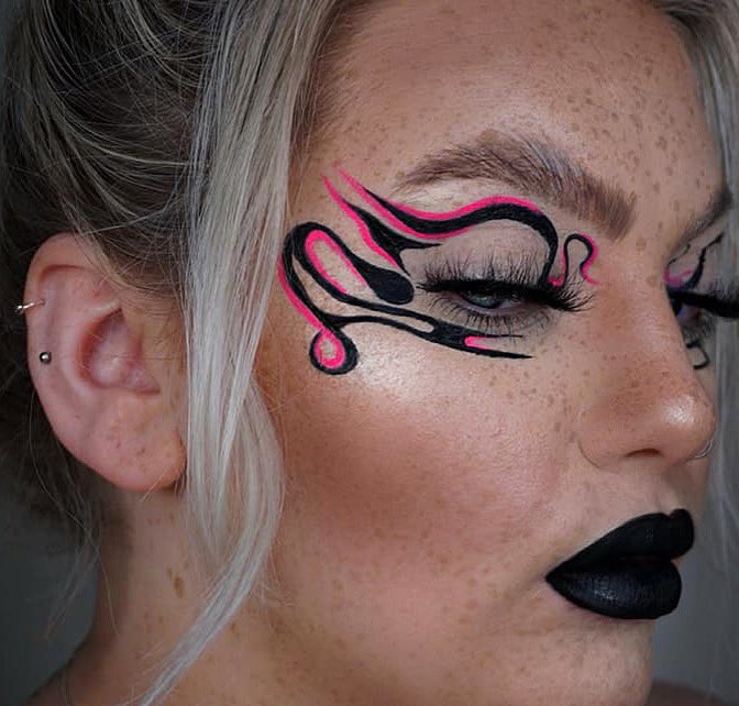 Line work 🔪 using all <a href="/MACcosmetics/">M•A•C Cosmetics</a> 
•

instagram.com/p/CQ6lWBCJX27/…