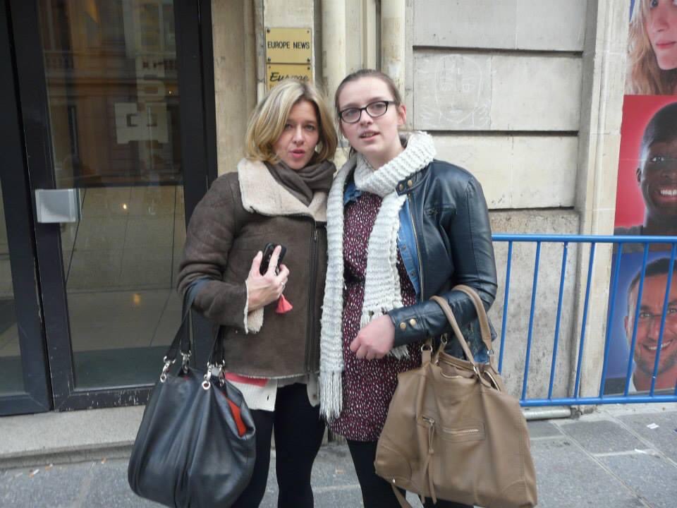 BZH_Lena's tweet photo. 2013, si on compte ça remonte à loin et pourtant c’était presque hier. La première fois que j’ai croisé ta route @WendyBouchard ! Tant de souvenirs, de rires et de confettis ! Et encore tant de souvenirs à créer 😉♥️
Je t’aime fort Chaton ! ♥️♥️

#E1WE 📻
#Europe1 https://t.co/5oWTsA0yMv