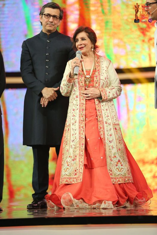 Sultana Siddiqui, President Hum Network, Made a Heartwarming Speech at the Kashmir 5th Hum Style Awards!
Stay Tuned For More Updates On Kashmir Hum Style Awards!
#KHSA21 #KASHMIRHUMSTYLEAWARDS #GFCFans #MoizGurr #GourmetFoods #HSA21 #HSA