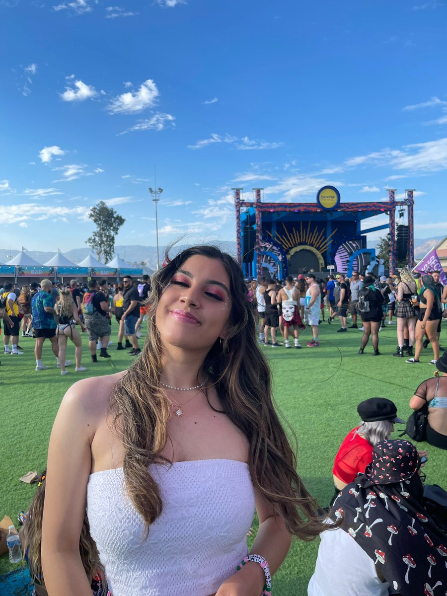 jizzle_pants's tweet photo. day trippin🌞🥵 https://t.co/rcnw8OZBSp