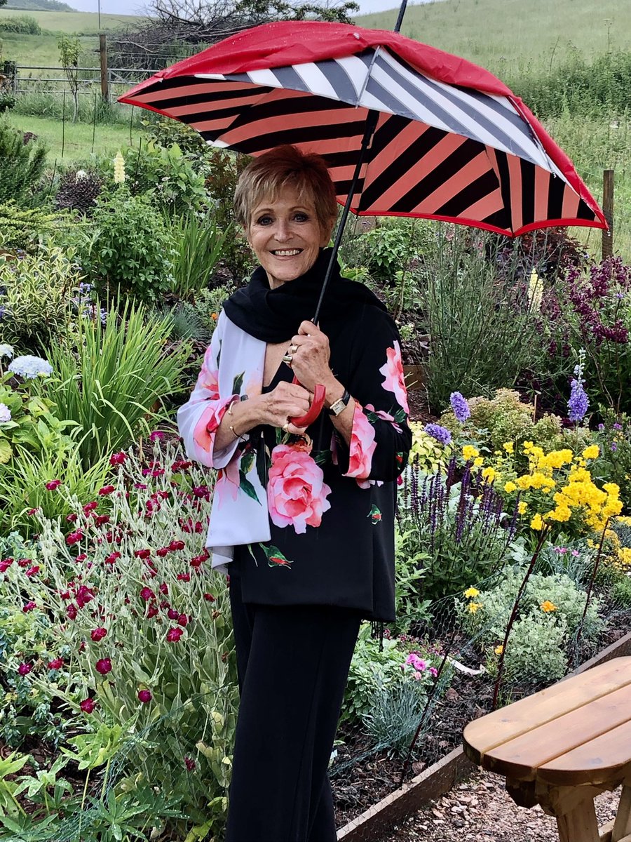 Congratulations to the British Academy of Floral Art on the opening of their beautiful cutting garden. We made floral crowns and even bumped into <a href="/Hospiscare/">Hospiscare</a> Ambassador <a href="/JudiSpiers/">Judi Spiers</a>