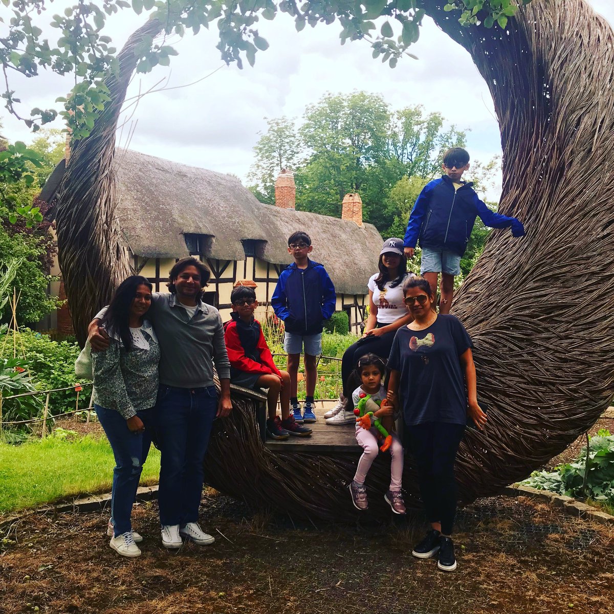 Yellow Moon Tours tweet media