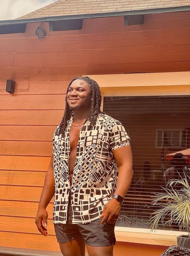 AirnazNg's tweet photo. This guy Francis have all it takes to become a big star in the music industry, his looks, his voice, his calm, his everything I can't mention in this tweet. I think Francis deserve to be our next Nigerian idol. #NigeriaIdol unilag sapa made in Lagos Francis #Ofbecause https://t.co/1ZoeETnlfL