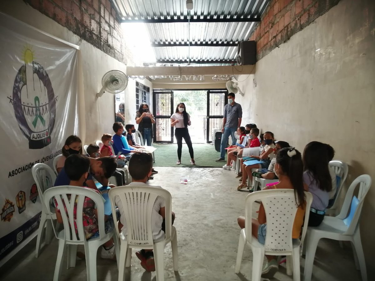 soytitomora's tweet photo. #AJOLIS | Encuentro del Semillero de Liderazgo del programa Ubuntu Proyecto Educativo. Estamos en constante movimiento porque la vida es movimiento permanente al igual que los procesos comunitarios. 💪🏼🌎
#SemilleroDeLiderazgo #UbuntuProyectoEducativo #TransformandoRealidades https://t.co/9ZYC8HI9c2