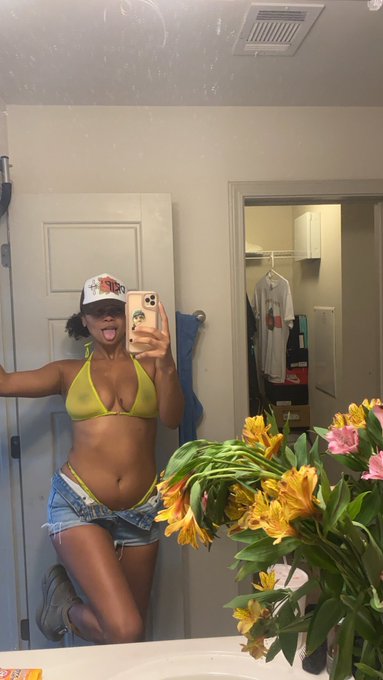 fuck the 4th but yeye bitch!! https://t.co/QzZLUZoe3B<a href="/tag/babes"class="tags"><span>#babes</span></a>