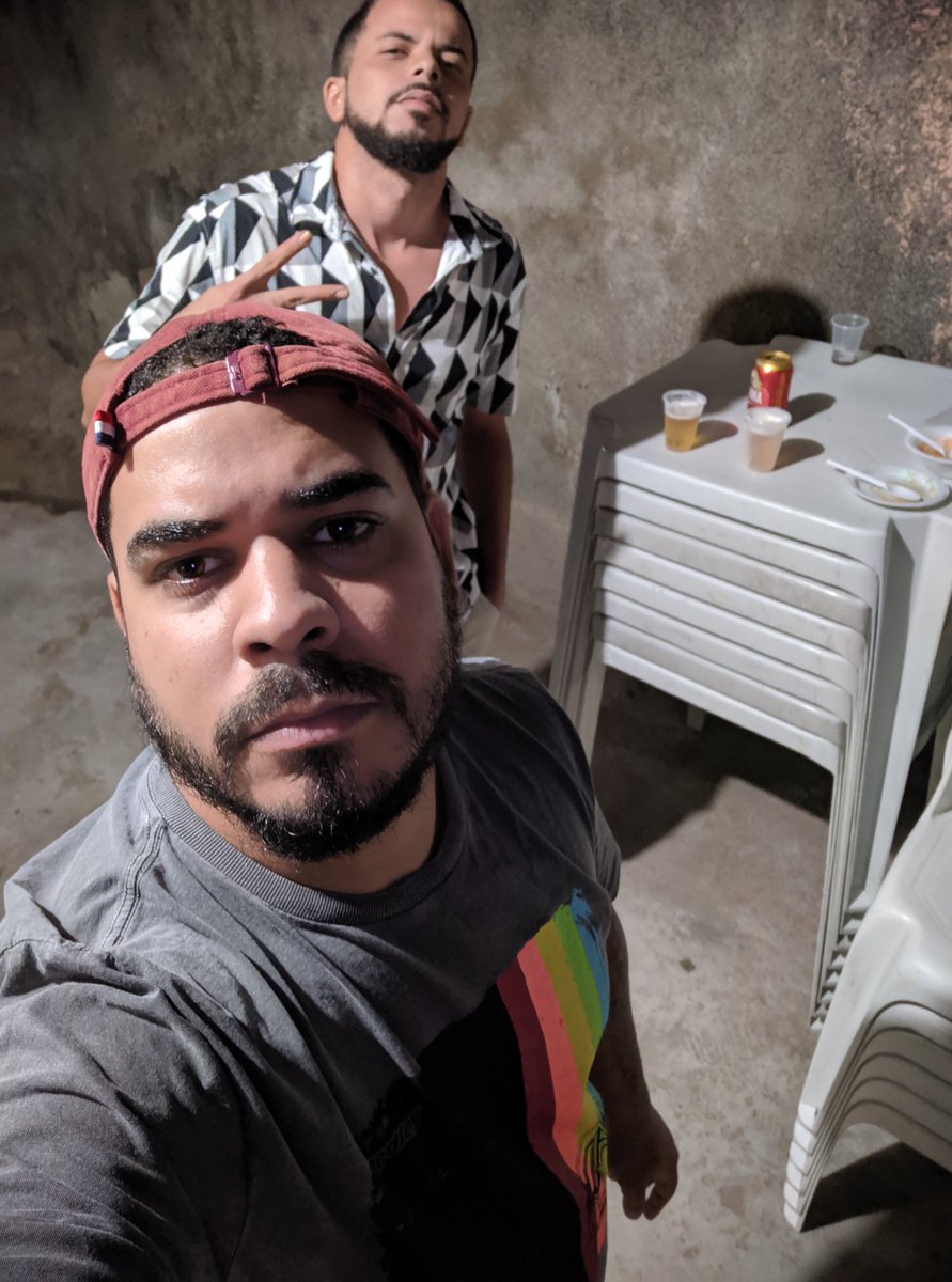 rodrigusaantos's tweet photo. Reunião ok https://t.co/E7OfoGGxY1