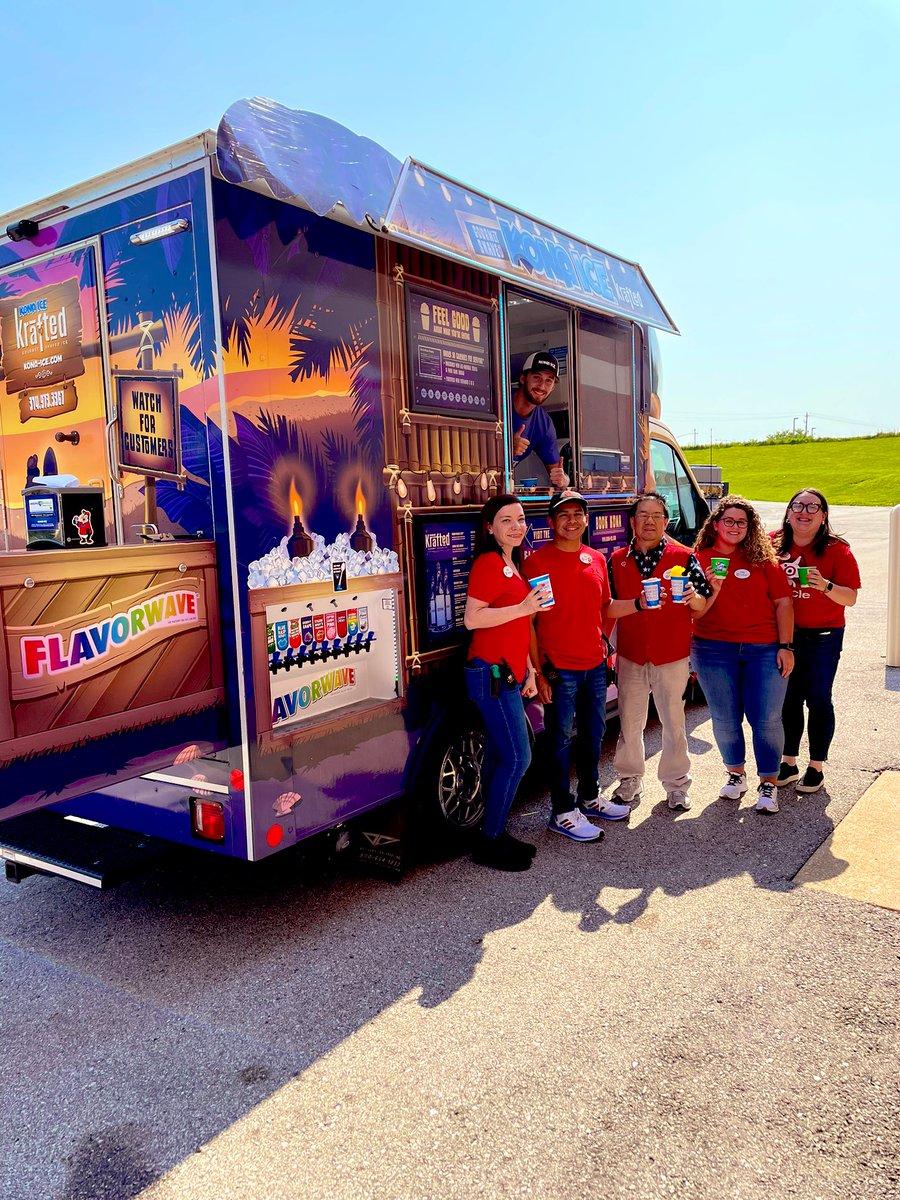 Keeping the team cool while they bring the heat to our weekend fill the floor competition! #winningtheweekend #holidayweekend #caregrowwin <a href="/tmeames76/">Tina Pearman</a> <a href="/LauraAWobbe/">Laura</a> <a href="/MyeshaAbdul/">Myesha Abdulrahman</a> <a href="/jackson1_jason/">Jay</a> #target