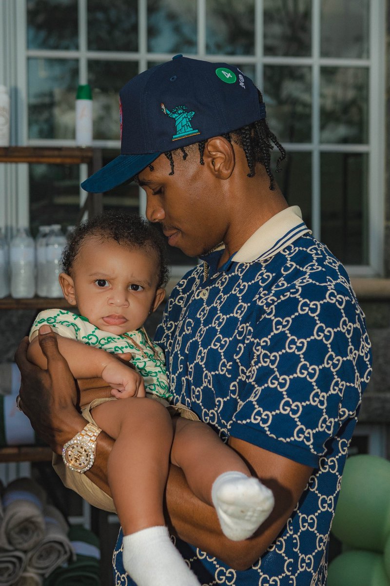 ArtistHBTL's tweet photo. Love you forever https://t.co/oopQXqc6Io