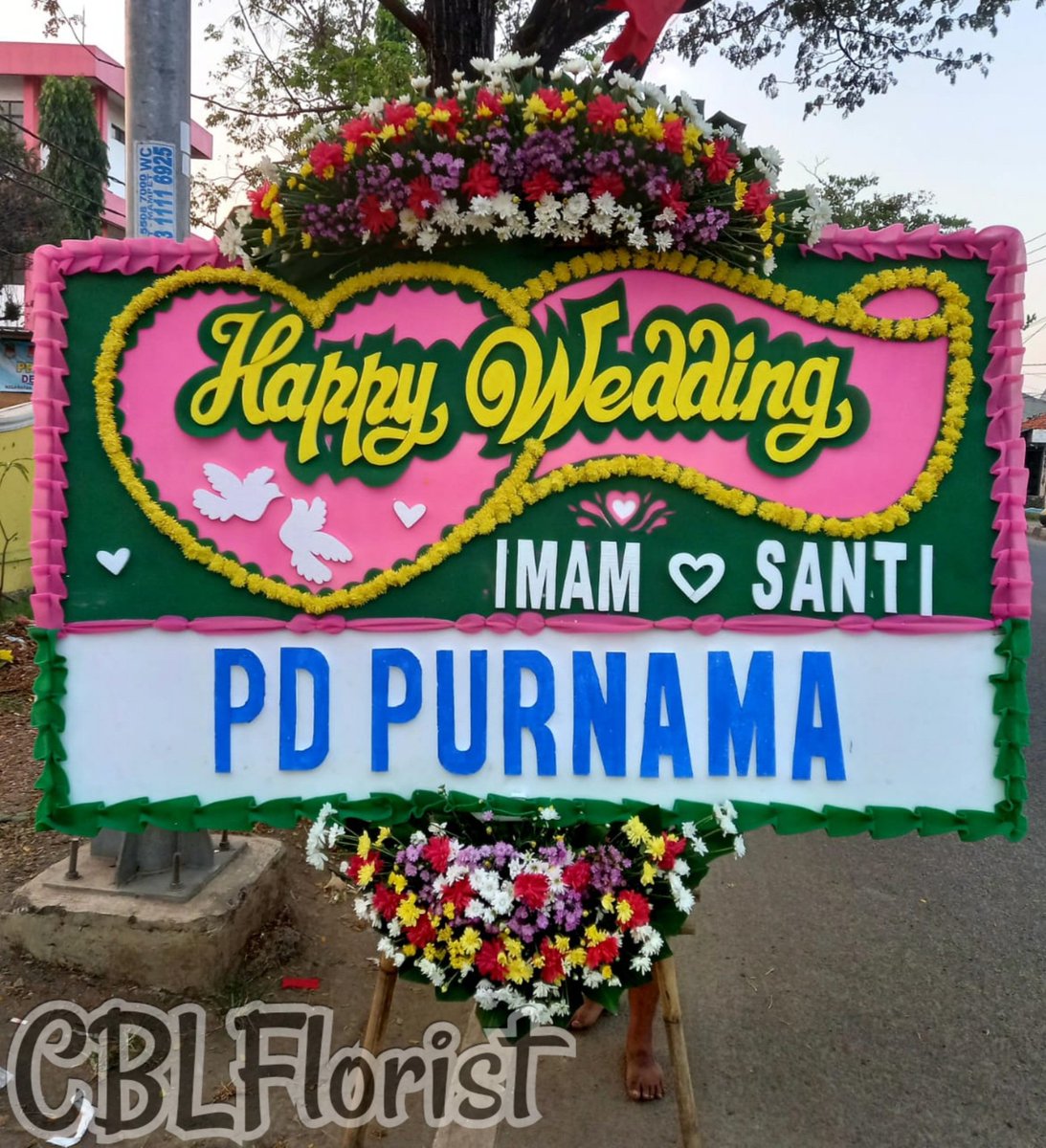 Karangan Bunga Papan Wedding/Nikah

Harga menyesuaikan Ukuran papan, Desain dan model 🙏

GRATIS ONGKOS KIRIM

Info silahkan hubungi kami

Wa 0812 1171 3020

#cikarang #bekasi #bunga  #bungapapan #selamatsukses #meikarta #handbuket #nikahmuda #nikah #wedding #cikarangflorist