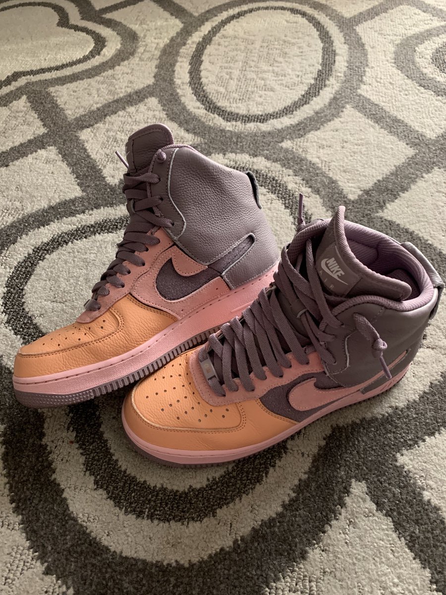 benjaminedavis's tweet photo. @SneakerNews Custom AF. https://t.co/GwZP0Z4rhU