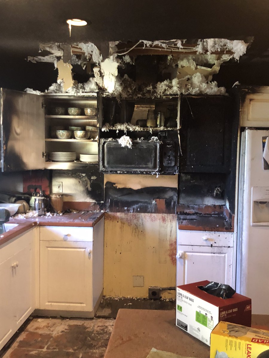 SBCFireInfo's tweet photo. Structure Fire, 1519 Kronberg,Solvang. SBC on scene with a kitchen fire extending into the structure. Crews have knocked down the fire and are beginning overhaul and salvage. No injuries and under investigation. Call newsline. https://t.co/YwKsrOmBCU