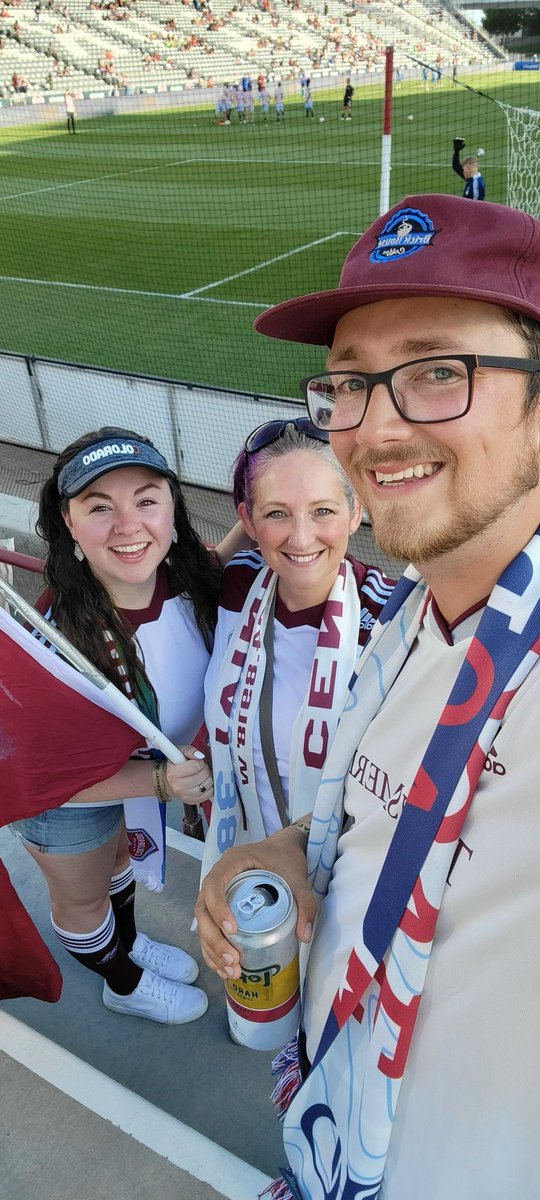The_LadyLyd's tweet photo. My 4th of July crew.
Been attending @ColoradoRapids fireworks games for a minimum ? We lost count) of 14yrs.
Glad to be back. This was my first Rapids tailgate... ๐๐
#GoRapids
#PidArmy
@powderdayzz & Naomi... my oldest son and his fiance https://t.co/ikZ9xgTdpv