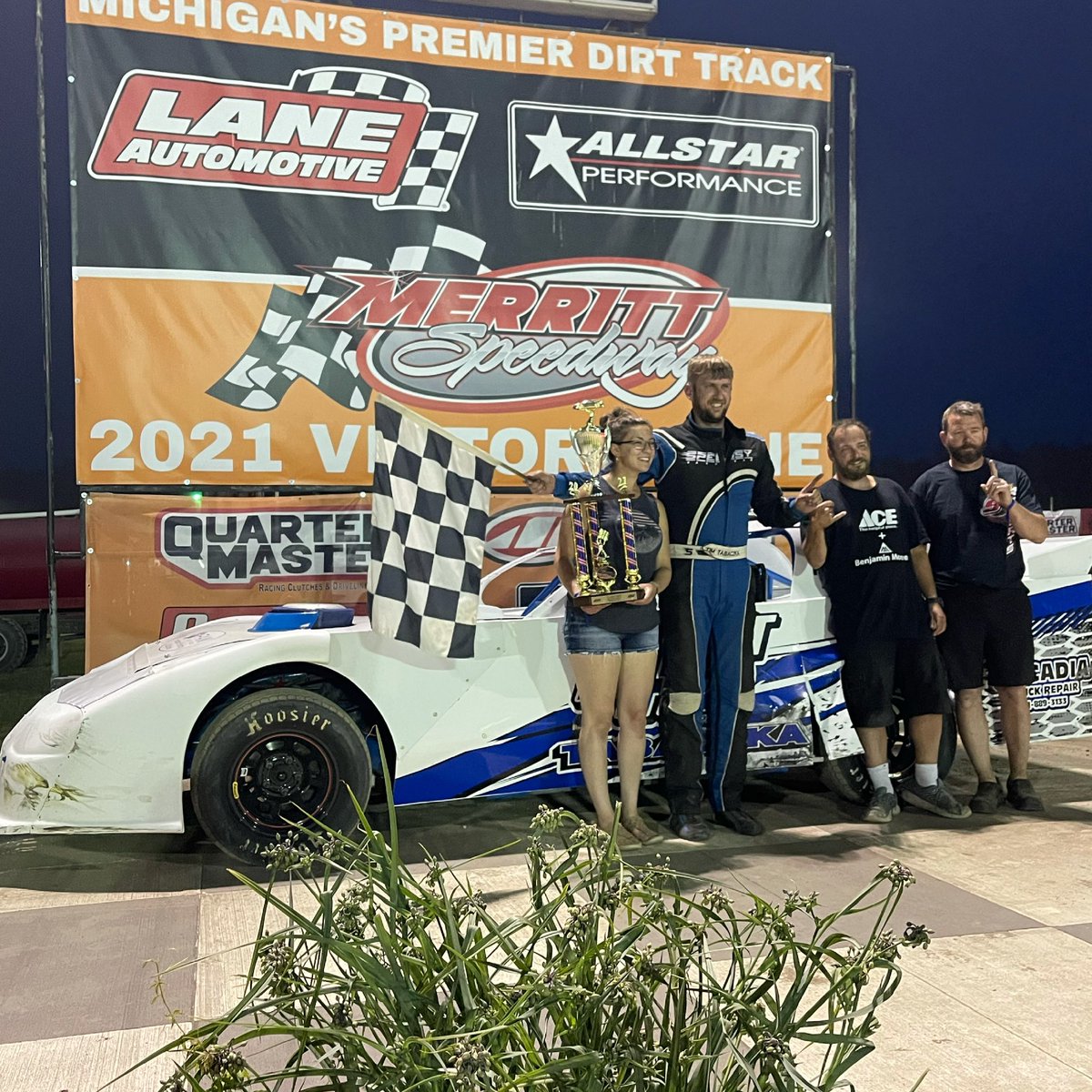 Tim Tabaczka wins tonight’s Auto Value Pro stock feature event!