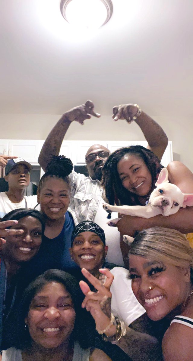 theDuragGawdd's tweet photo. π± they dun let the GDβs in the doe π±
#PorterHouse π #LisaKids π€ #LLJUKE π€π
when you around so long you look related fah real π
7/4 π€π https://t.co/Rjjv3WJmYP
