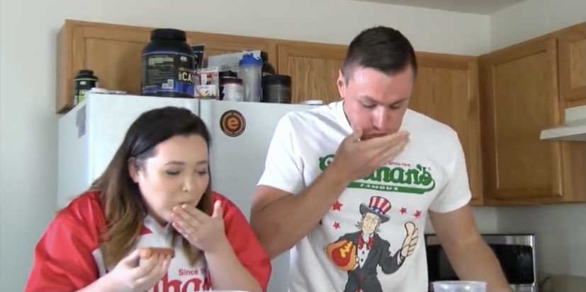 alireidtv's tweet photo. I tried to race a Nathan’s Coney Island Hot Dog Eating Competitor once on TV— it didn’t go so well.🤣 @HungryHazzard placed 6th this year!! 32.5 dogs in 10 minutes. Disgusting.🤮🤮🤮 Says he’ll be back next year! 🌭 https://t.co/RKWpHpuxsg