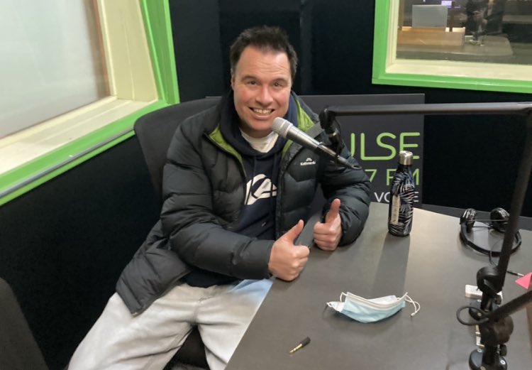 Nice 👍 to be back on the airwaves inside @947thepulse studio for the first time since COVID-19 struck (March 2020) to appear on @mdsfrontpage for the Monday Sports Panel segment this morning. Thanks to @mdsfrontpage for photo.
