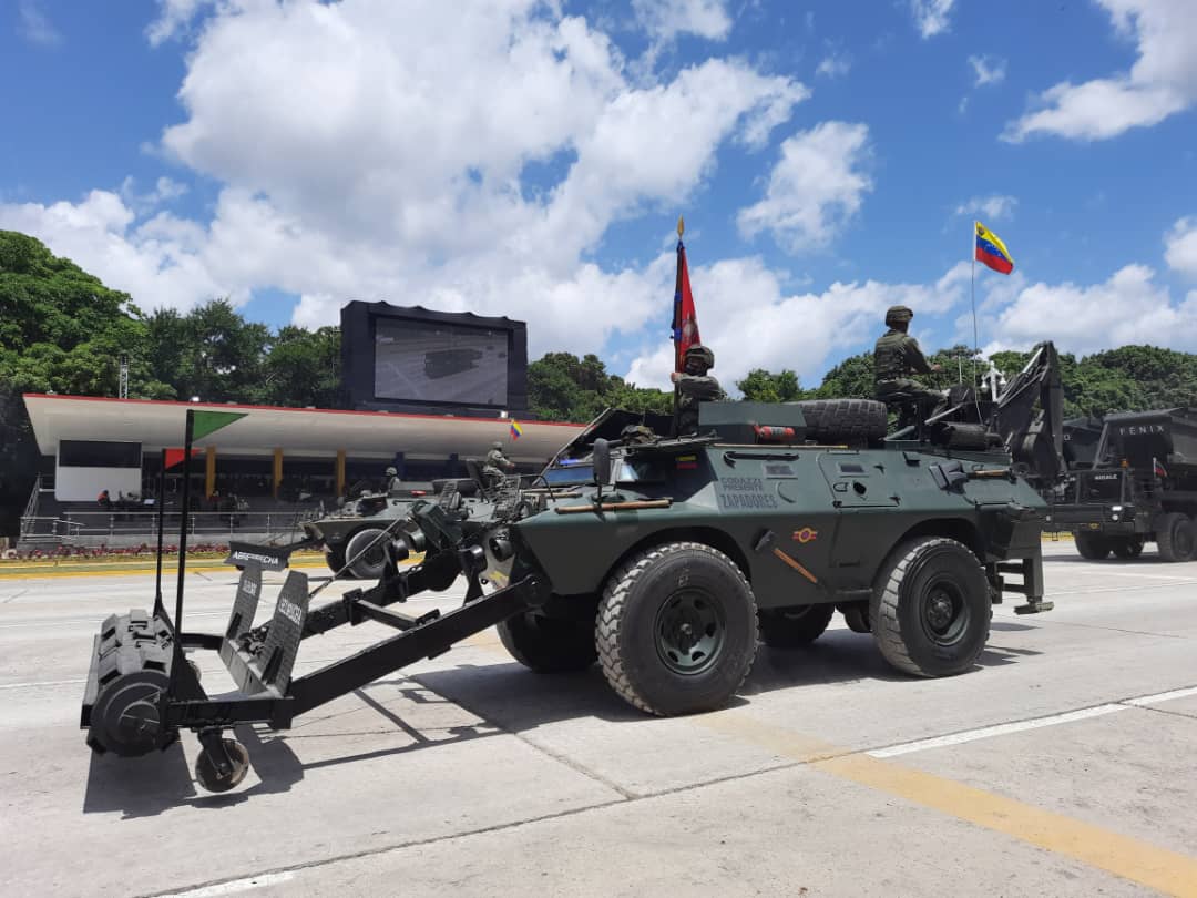 📸 #EnFotos La #FANB mostrará su potencial humano y el mantenimiento cuidadoso que ha realizado a sus equipos y vehículos 

🟢 Este #5Jul, la institución militar realizará un completo desfile en Los Próceres, parroquia El Valle de Caracas

#FirmezaPatriótica
#Venezuella