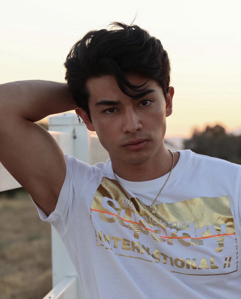 ImyADavid's tweet photo. Halah ang guapo! 🤎

@itsdredesu https://t.co/WTBgPsQUcz