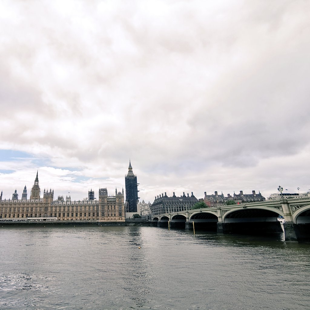 _realtomh's tweet photo. #ThomasIG
⠀ ⠀📍Westminster Bridge, London

          _𝗿𝗲𝗮𝗹𝘁𝗼𝗺𝗵 ☁️☁️☁️
⠀ ⠀
𝗧𝗮𝗴𝗴𝗲𝗱 — none https://t.co/dtUfJChmsj