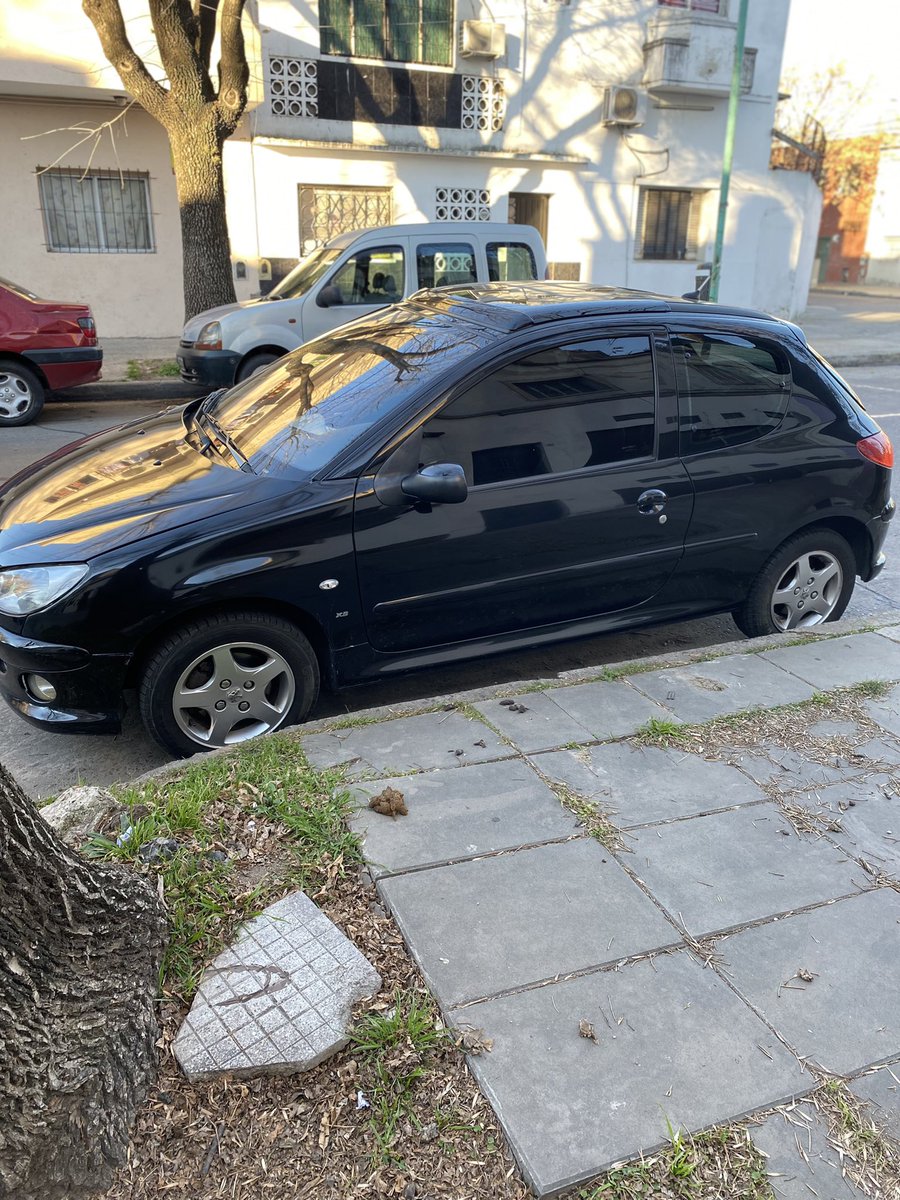 FaaacuRojas's tweet photo. Mi bebé, te soñé, hice todo lo posible para tenerte y acá estás. #206xs #Peugeot https://t.co/FMEa3qjAqU