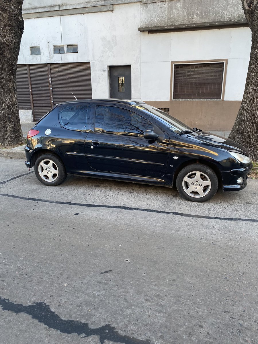FaaacuRojas's tweet photo. Mi bebé, te soñé, hice todo lo posible para tenerte y acá estás. #206xs #Peugeot https://t.co/FMEa3qjAqU