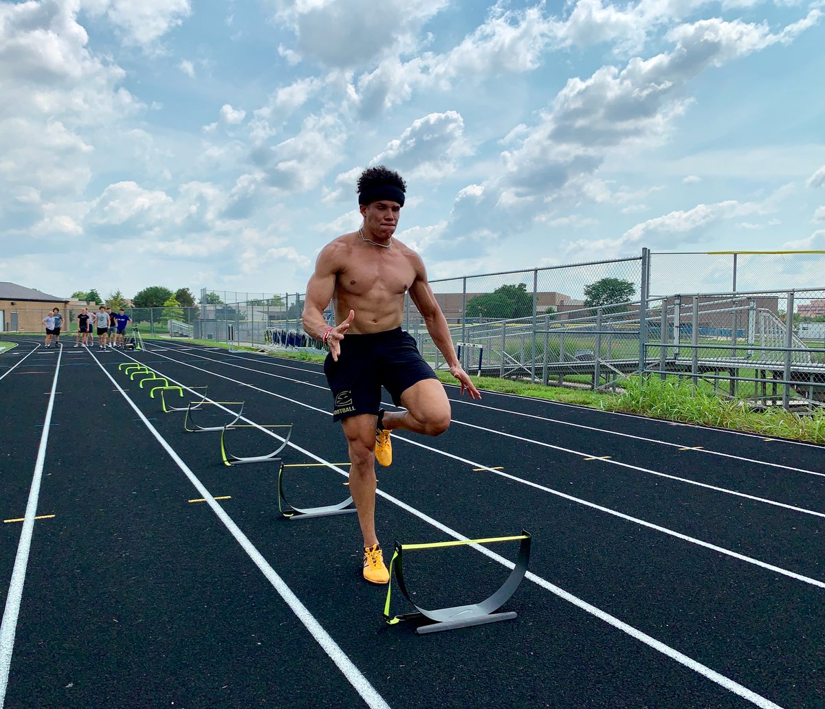 TopSpeedLLC's tweet photo. Flags aren’t the only thing flying on the 4th! The boys were 💨 today

Week 3’s Fastest 4
•(tie) @isaackoch35 - 21.8 MPH
•(tie) @LawsonHolbert - 21.8 MPH
•@mack_moeller - 21.54 MPH
•@HZigmant - 20.66 MPH

Sidenote: 100% of multi-week attendees set new personal records https://t.co/s9YnH7hR28