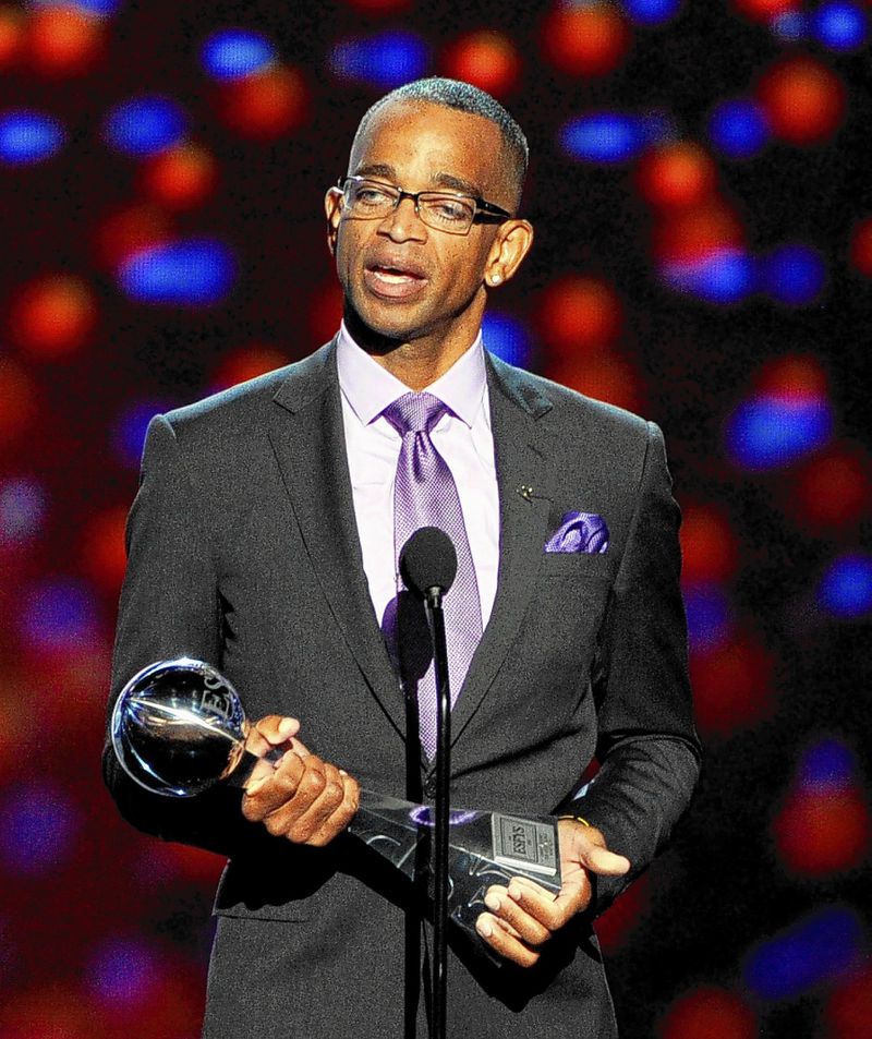 michaeleaves's tweet photo. My boy #StuartScott would have turned 56 today. Please join me in honoring him with a donation to the Stuart Scott Memorial Cancer Research Fund. #EveryDayIFight
https://t.co/i1Qi79kceE https://t.co/ktxYWq301G