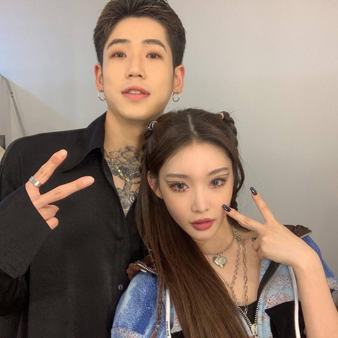 kirbycita's tweet photo. Llegue con compañía al #LP3rdCB para bailar a todo el ritmo de ‘DDU DU DDU DU’ y ‘FOREVER YOUNG’, muchas felicidades @LPINKTWT por su nuevo regreso, espero que disfruten mucho de esta era https://t.co/thN3OzKYXK