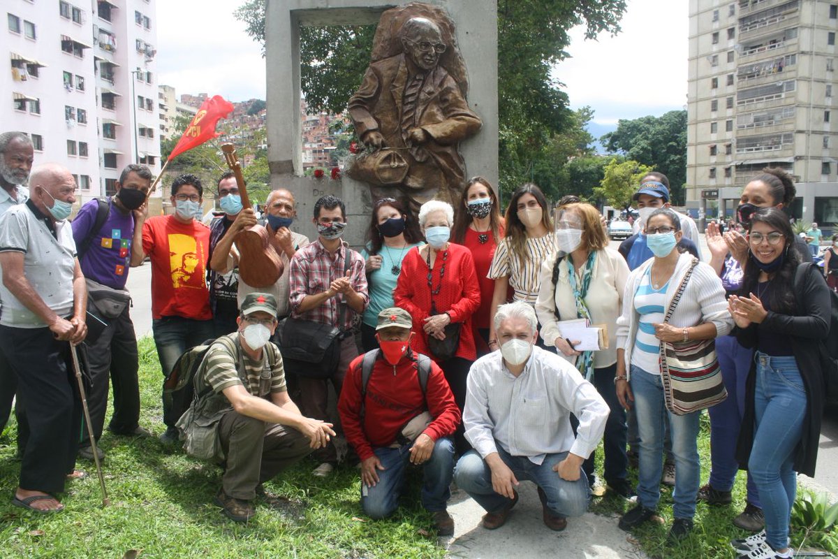 APR_Venezuela's tweet photo. #NoticiasAPR #Caracas Núcleo de la Alternativa Popular Revolucionaria en El Valle crea "Cátedra Eduardo Gallegos Mancera"
↘️Le detalles en #TribunaPopular https://t.co/RrlFt9d8Zj https://t.co/opYipviH6I