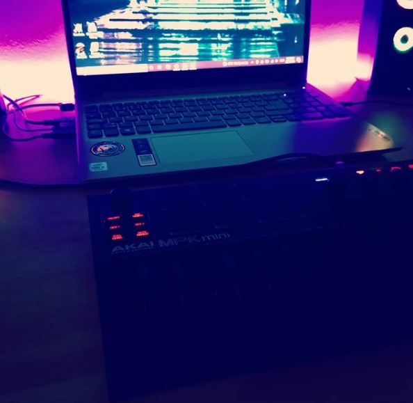 80DJ_Official's tweet photo. Like the #producersetup? https://t.co/HRYtIP207t