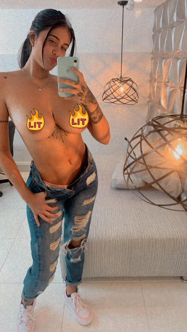 Rt y ya saben 😈😈😈 https://t.co/hQvgkXezTM<a href="/tag/nuevafotodeperfil"class="tags"><span>#nuevafotodeperfil</span></a>