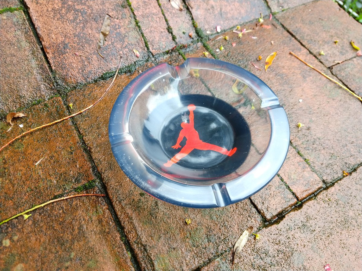 Ggr16450755's tweet photo. Y los jordan... https://t.co/XF1N8POPPT