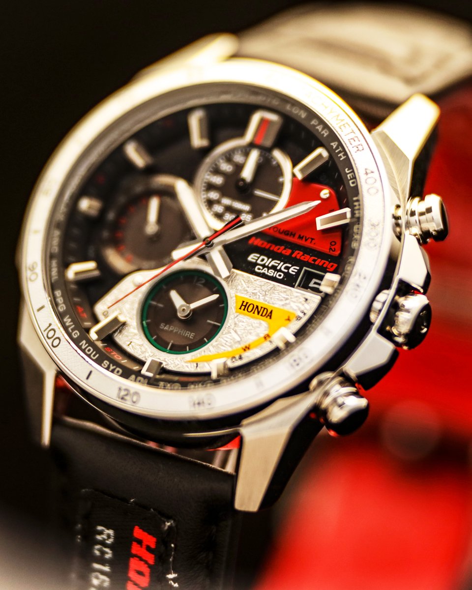 CasioEdificeJP's tweet photo. ✨EDIFICE Honda Racing Limited Edition EQW-A2000HR💫

初優勝から60周年のHonda RC162に敬意を表し、ホンダの協力を経て実車をよく見させていただき、意見交換しながら決定したデザインです。ホンダとEDIFICEの共同作品をぜひあなたの腕に🙂

https://t.co/BplVL2bXn7

#EDIFICE  #Honda #RC162 https://t.co/8PLdB5dxL2