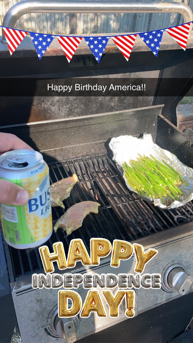 BeerLoverClub1's tweet photo. Happy Independence Day! Happy Birthday America! Hope everyone stays safe and enjoy a beer or two! #cheerstofreedom #beerlover https://t.co/oO0mURH5PO