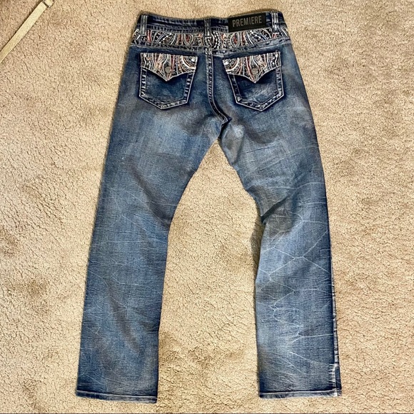 mudonnao's tweet photo. So good I had to share! Check out all the items I'm loving on @Poshmarkapp #poshmark #fashion #style #shopmycloset #sachalondon #arattasilentjour #premieredenimbyrue21: https://t.co/ID4Q7StKt9 https://t.co/SuMvlRRDdP