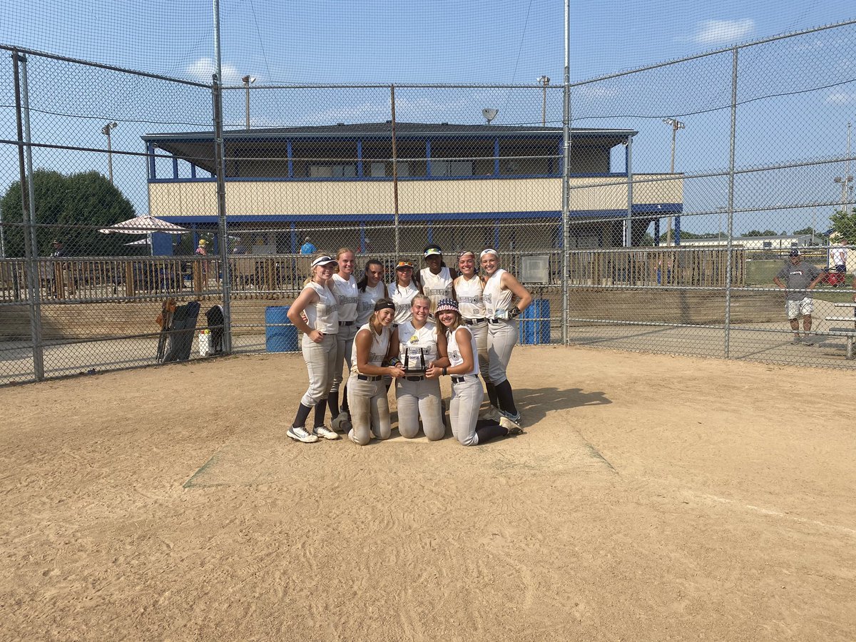 sampeterkoski's tweet photo. So beyond proud of the team this weekend at the indianapolis tournament, everyone played their heart out all the way to the end! #24SamPeterkoski2023 #05WarhawksSB @05WarhawksSB https://t.co/5Fh5nBZWvm