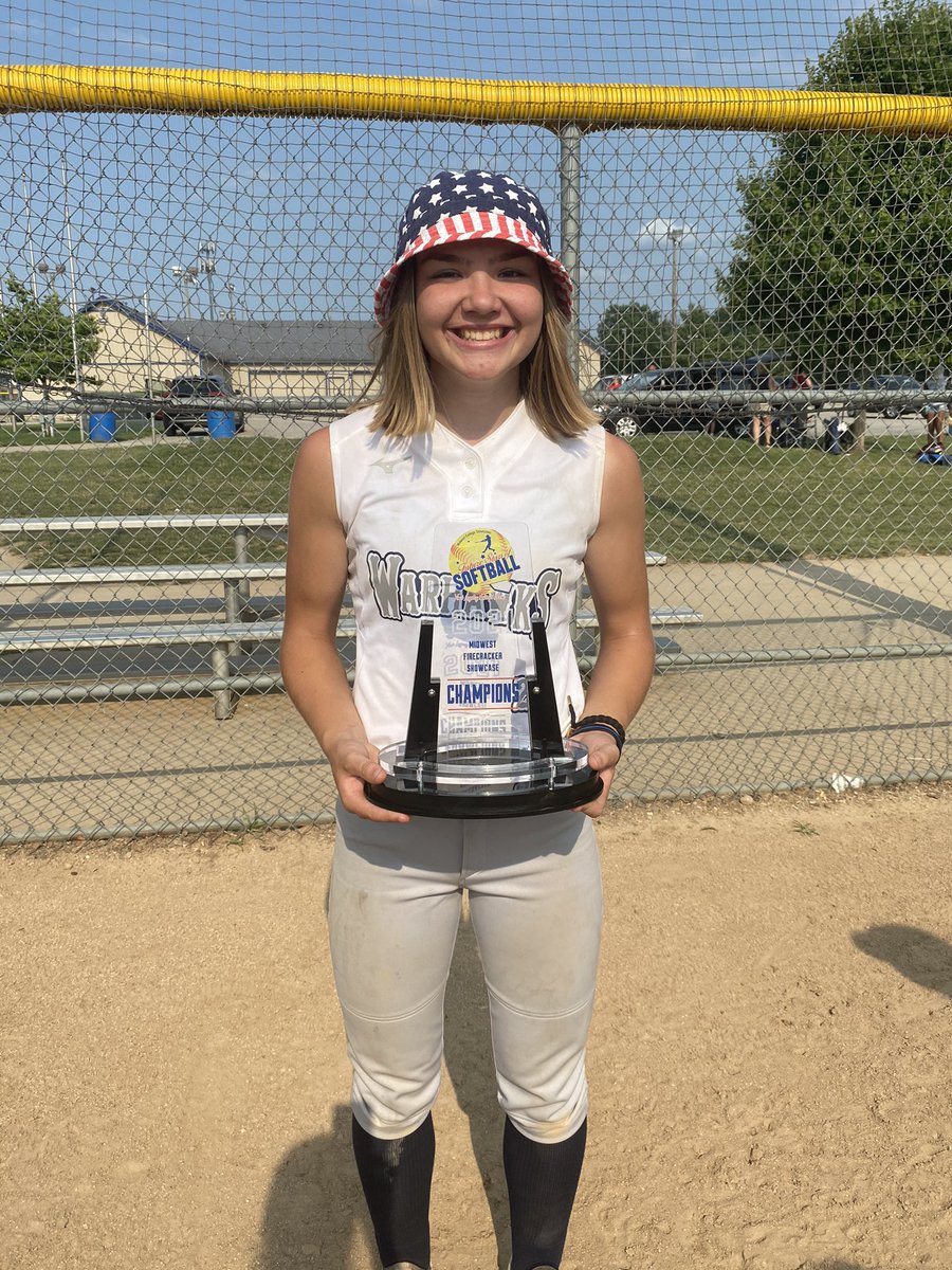 sampeterkoski's tweet photo. So beyond proud of the team this weekend at the indianapolis tournament, everyone played their heart out all the way to the end! #24SamPeterkoski2023 #05WarhawksSB @05WarhawksSB https://t.co/5Fh5nBZWvm