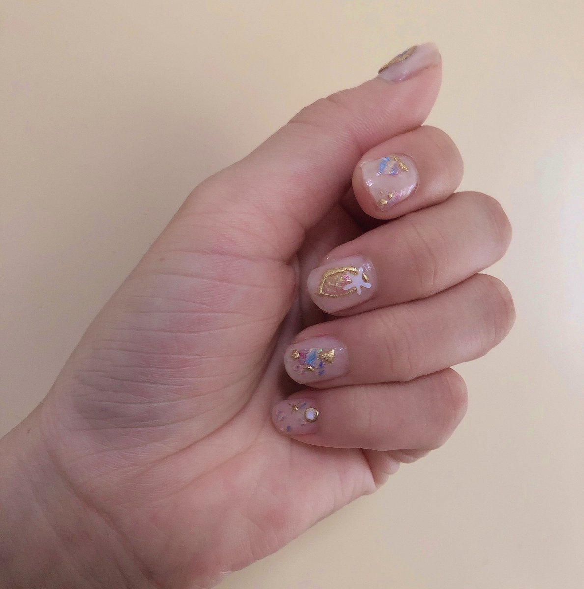 c_7itsuki7's tweet photo. New nail𓇼𓆡𓆉
今回のネイルいい感じ！！
ホワイトのみにしたからまとまりが♡

やっぱネイル新しくしたら
気分転換になってよきよきですな

今週来週はこのネイルに元気もらお🥰
 #shellnail 
 #夏ネイル 
 #セルフネイラー
 #涼しげネイル https://t.co/H4YeIeCaOR