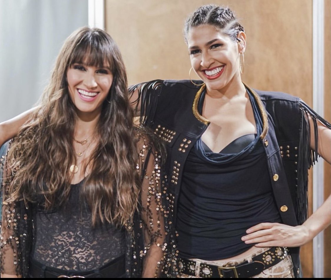 HaAshOnline's tweet photo. La felicidad de @haashoficial en estas fotos es todo lo que está bien 🤩❤️ https://t.co/HN8XY90pvi