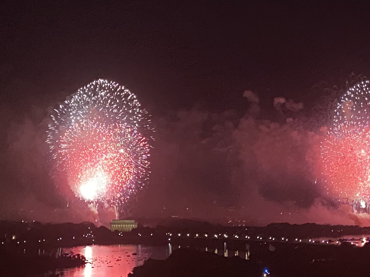 hertafeely's tweet photo. 4th in DC! https://t.co/eSv1xXPNy9