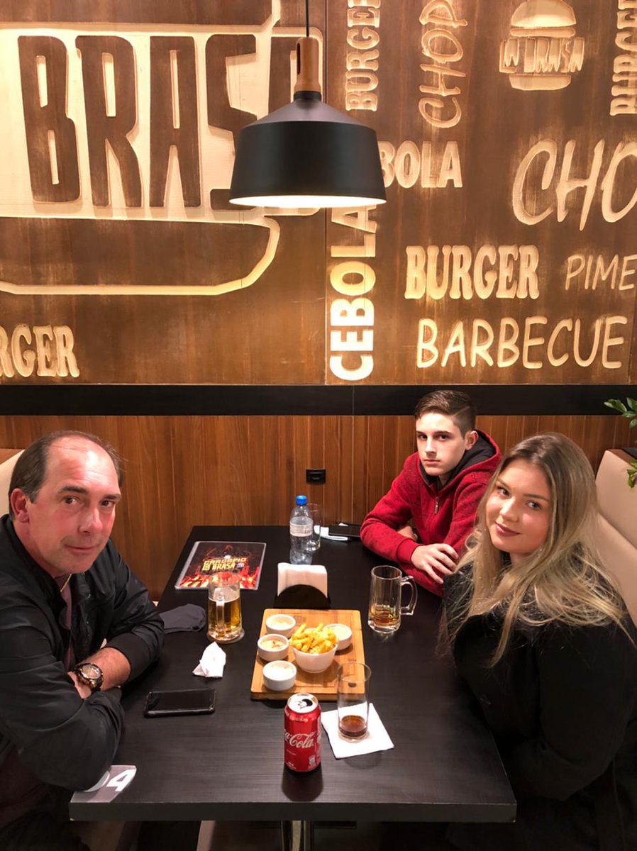 Depois da vitória comemorando com minha filha Paola Baier e nosso amigo Luiz