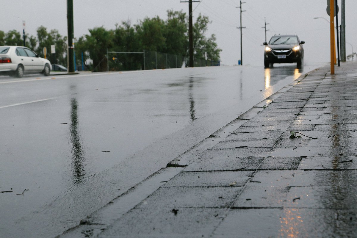 RoadSafetyWA's tweet photo. 🌧️ It's wet🌧️ please remember to:
• Turn on your headlights
• Maintain a safe distance
• Look out for hazards such as flash flooding and fallen trees
• Slow down and follow instructions of emergency services personnel if required https://t.co/iD5n77nJRB